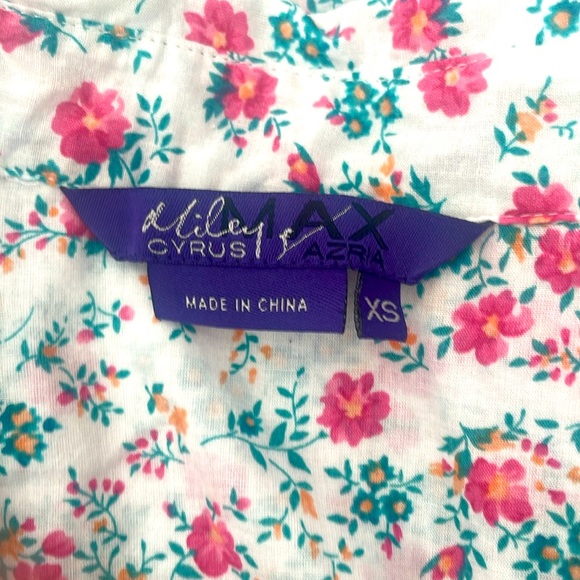 Button down shirt - Picture 2 of 2